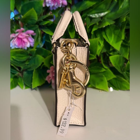 Brand new Coach North south mini bag, tote, charm key holder - Picture 5 of 6